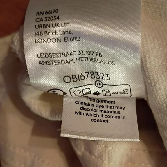 Pilcro Cream High Rise Buttoned Pants. Baggy Fit, Wide Leg. Size 28. - Picture 12 of 16